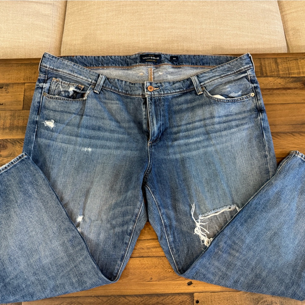 Lucky Brand Light Blue Georgia Boyfriend Denim Jeans